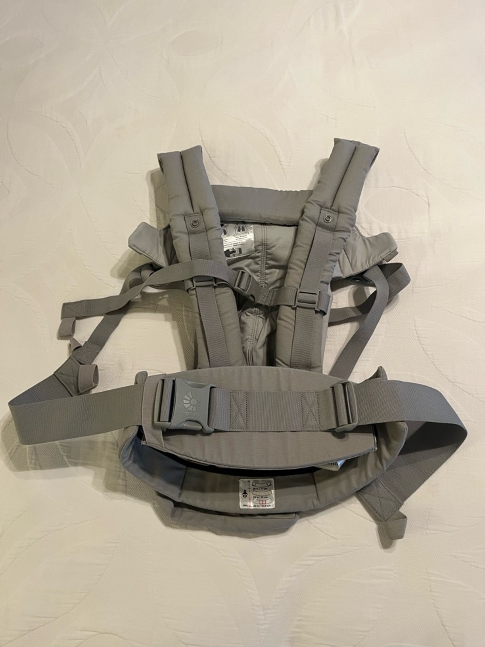 Ergo Omni 360 in Pearl Gray ErgoBaby Infant Toddler Carrier - Picture 3 of 8
